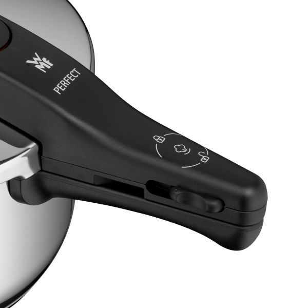 WMF Schnellkochtopf PERFECT 6,5 L mit Dampfgareinsatz