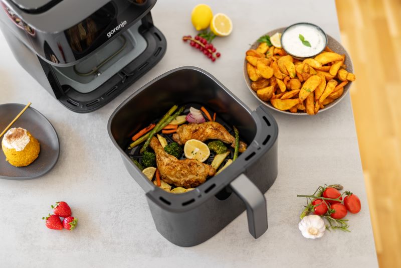 GORENJE AirFryer Steam - Heißluft-Fritteuse (6,7 Liter) AF1800ST