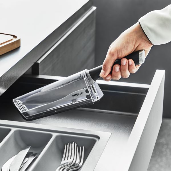 TEFAL Ever Sharp Kochmesser 16,5 cm, eingebauter Schärfer - K25690