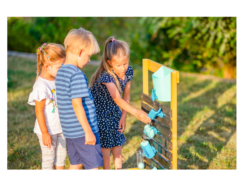TP TOYS Holz Wasserspielwand natur