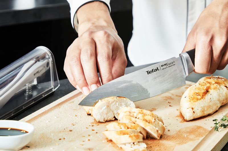 TEFAL Ever Sharp Kochmesser 16,5 cm, eingebauter Schärfer - K25690