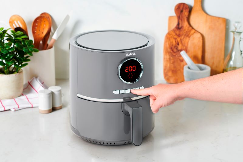 TEFAL Ultra Fry Digital Heißluftfritteuse EY111B
