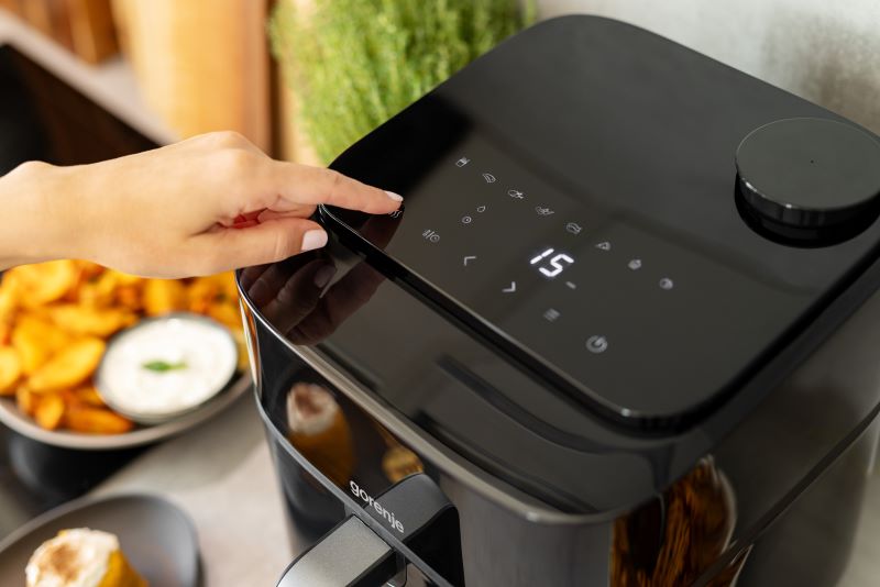 GORENJE AirFryer Steam - Heißluft-Fritteuse (6,7 Liter) AF1800ST