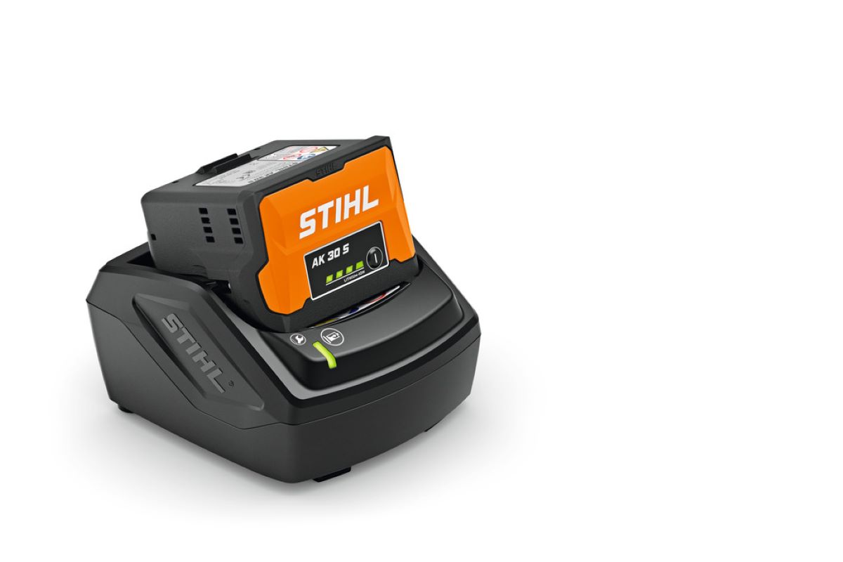 STIHL Starterset mit Akku AK 30 S und Ladegerät AL 101