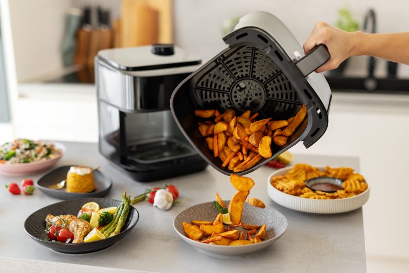 GORENJE AirFryer Steam - Heißluft-Fritteuse (6,7 Liter) AF1800ST