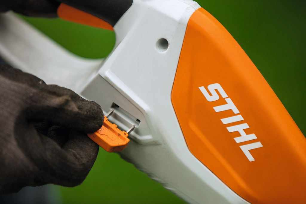 STIHL Akku Rasen Trimmer FSA 45 Compact mit Akku und Ladegerät