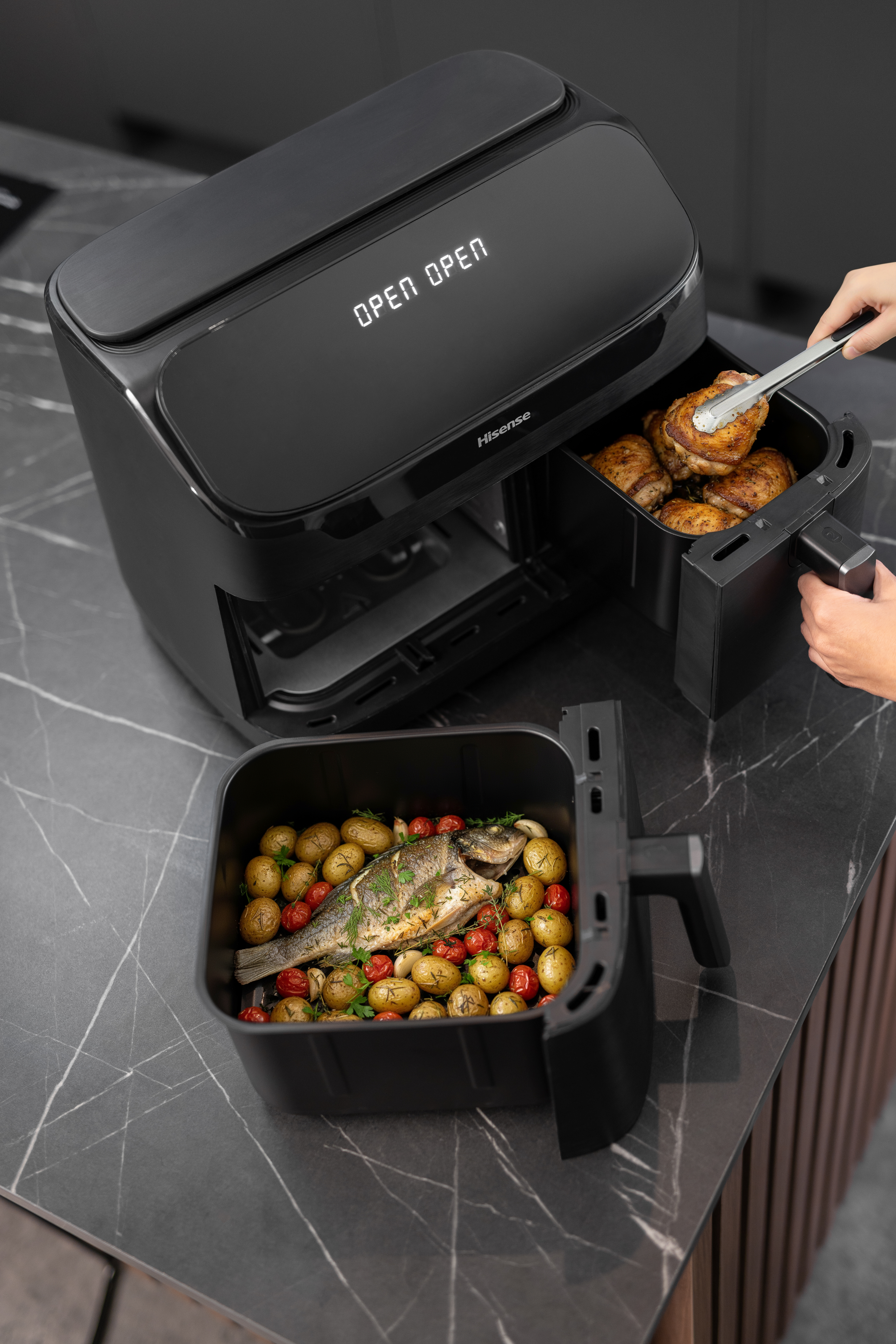 HISENSE AirFryer Solo - Heißluft-Fritteuse (11 Liter) HAF2700DHA
