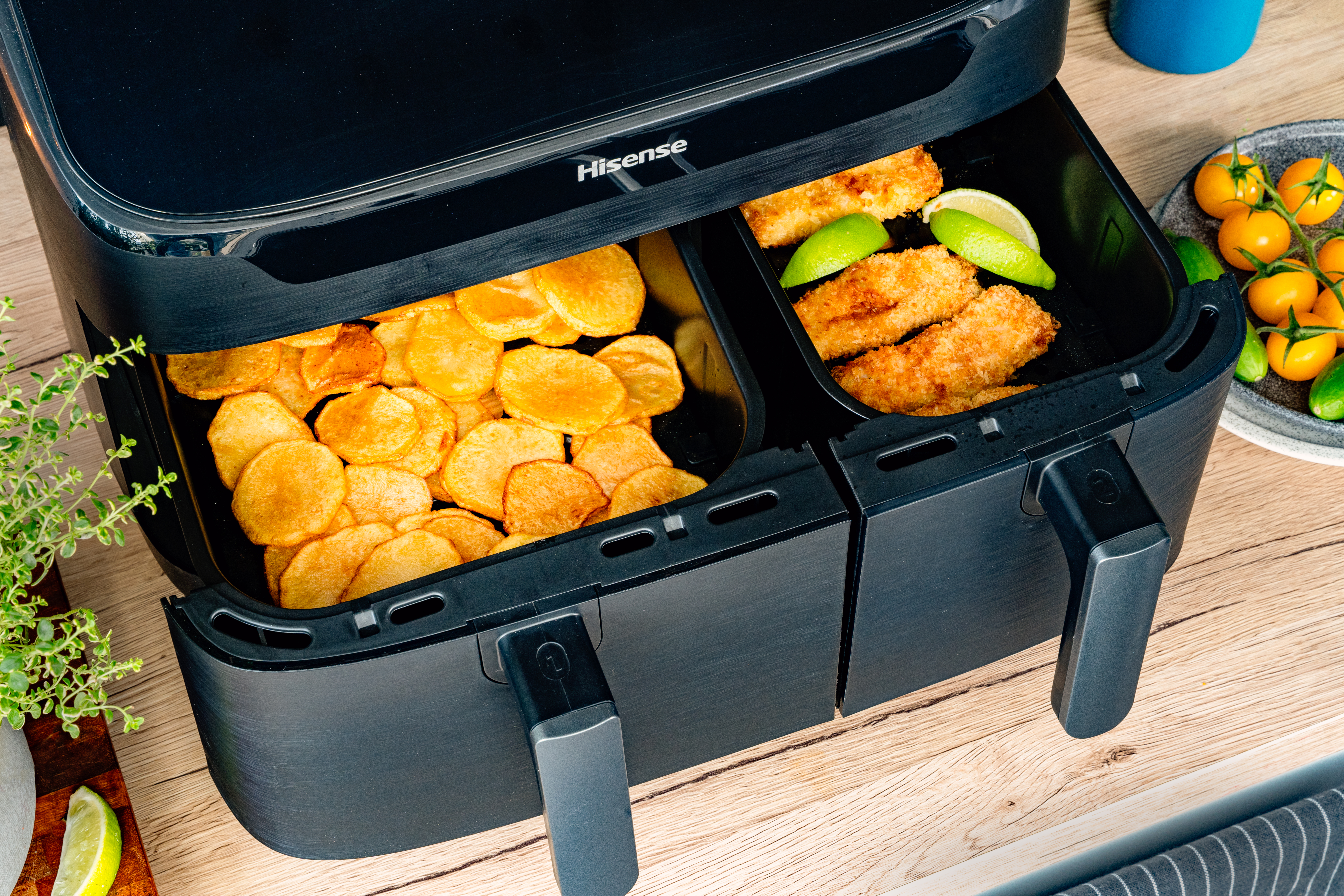 HISENSE AirFryer Solo - Heißluft-Fritteuse (11 Liter) HAF2700DHA