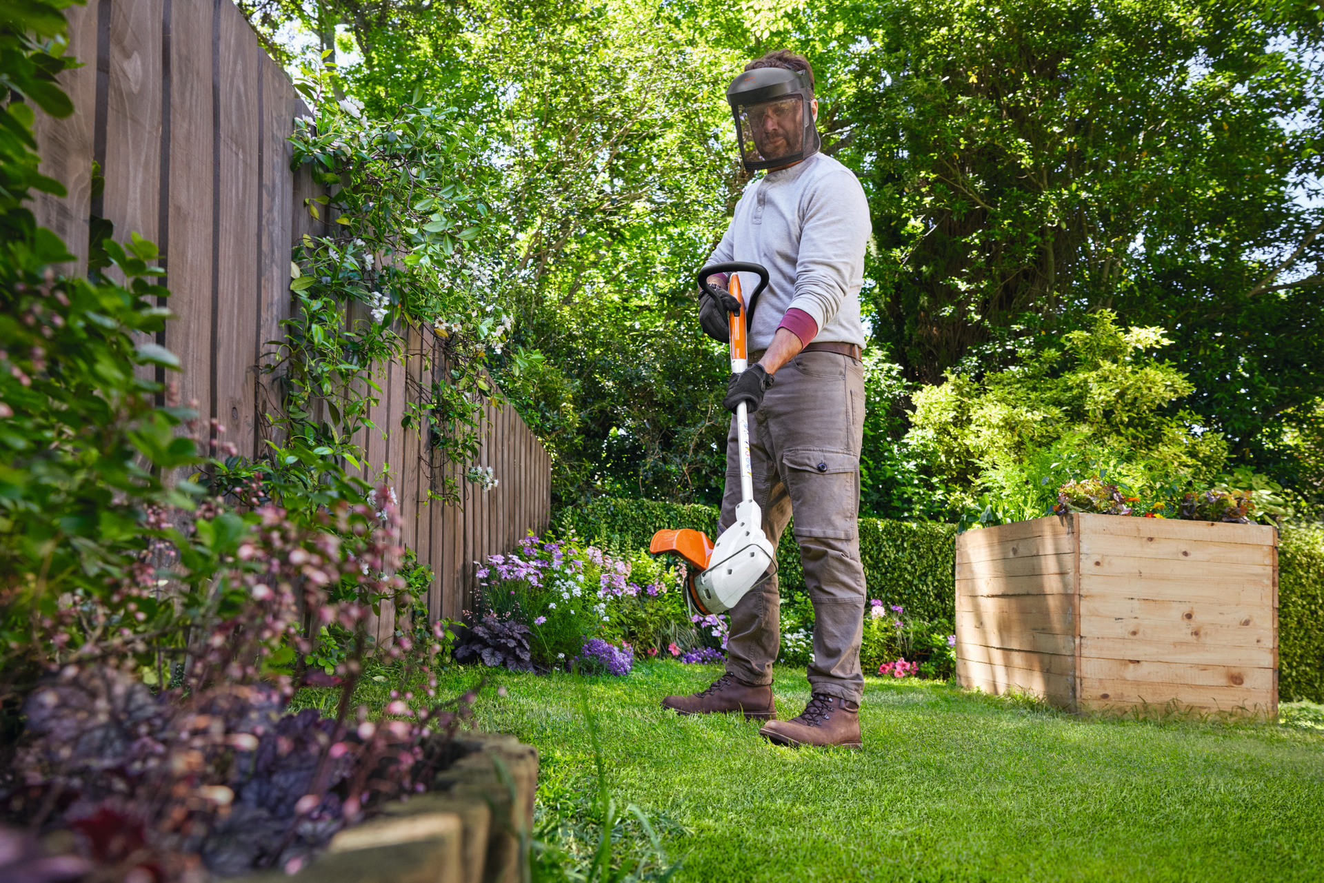 STIHL FSA 30 Akku-Motorsense Set mit AS 2 Akku & AL 1 Ladegerät